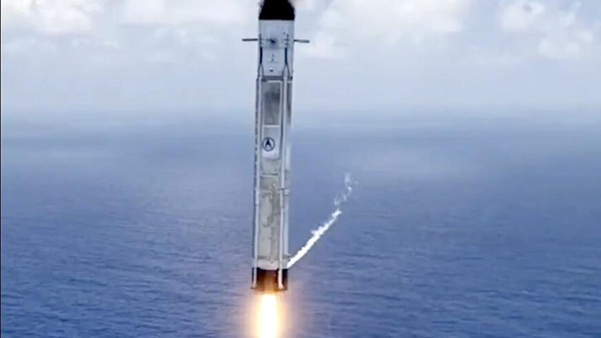 China Sukses Daratkan Roket Reusable Long March 10B dengan Jaring Raksasa di Laut, Terobosan Baru Antariksa